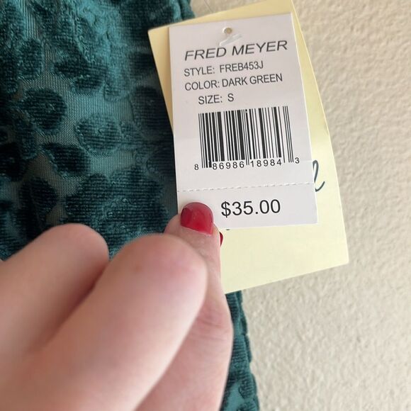 NWT Juniors Live to be Spoiled Green Velvet Burnout Jacquard Mini Skirt Small - Picture 3 of 11